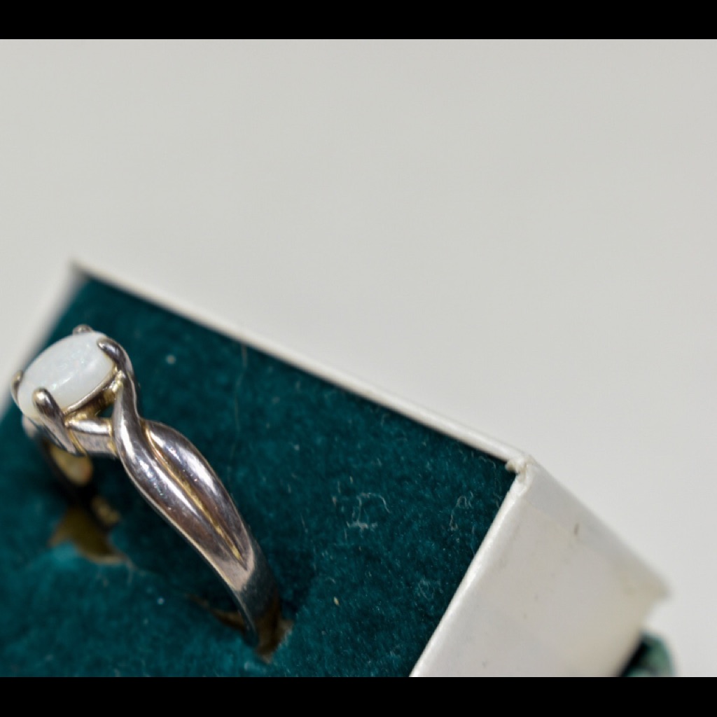 Sterling Silver Ring 24$